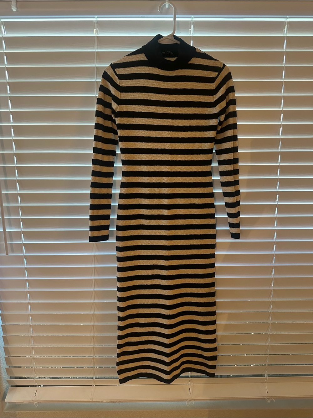 Zara Black and White Striped Long Sleeve Midi Dress